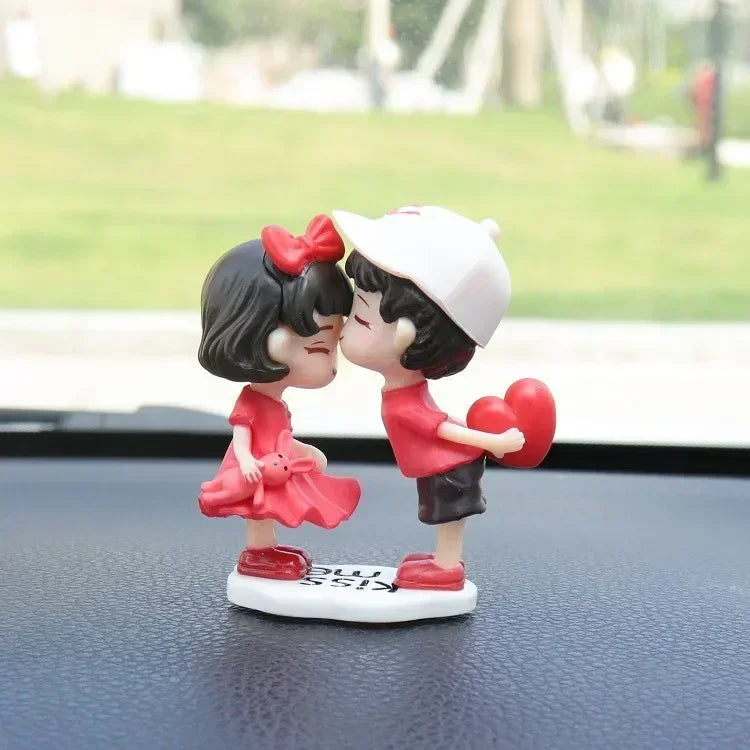 Sweet Couple Dashboard Figurine