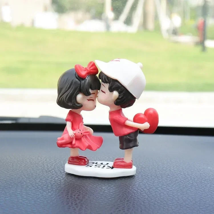 Sweet Couple Dashboard Figurine
