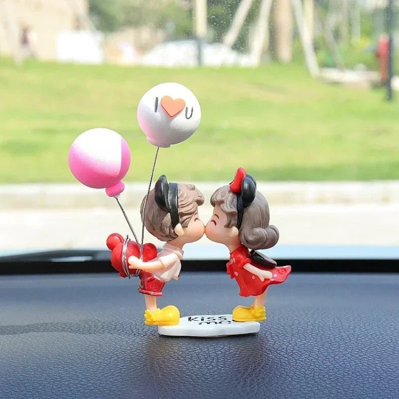 Sweet Couple Dashboard Figurine