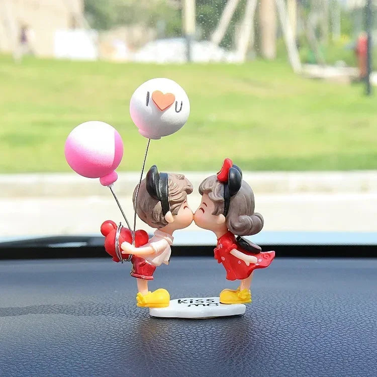 Sweet Couple Dashboard Figurine